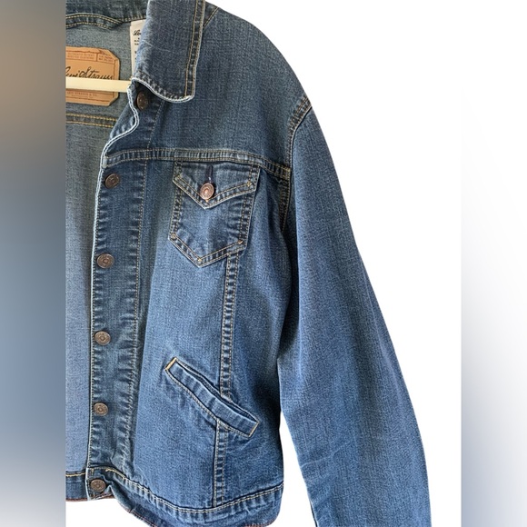 Levi Strauss Signature Women’s Denim Jacket - Picture 3 of 6
